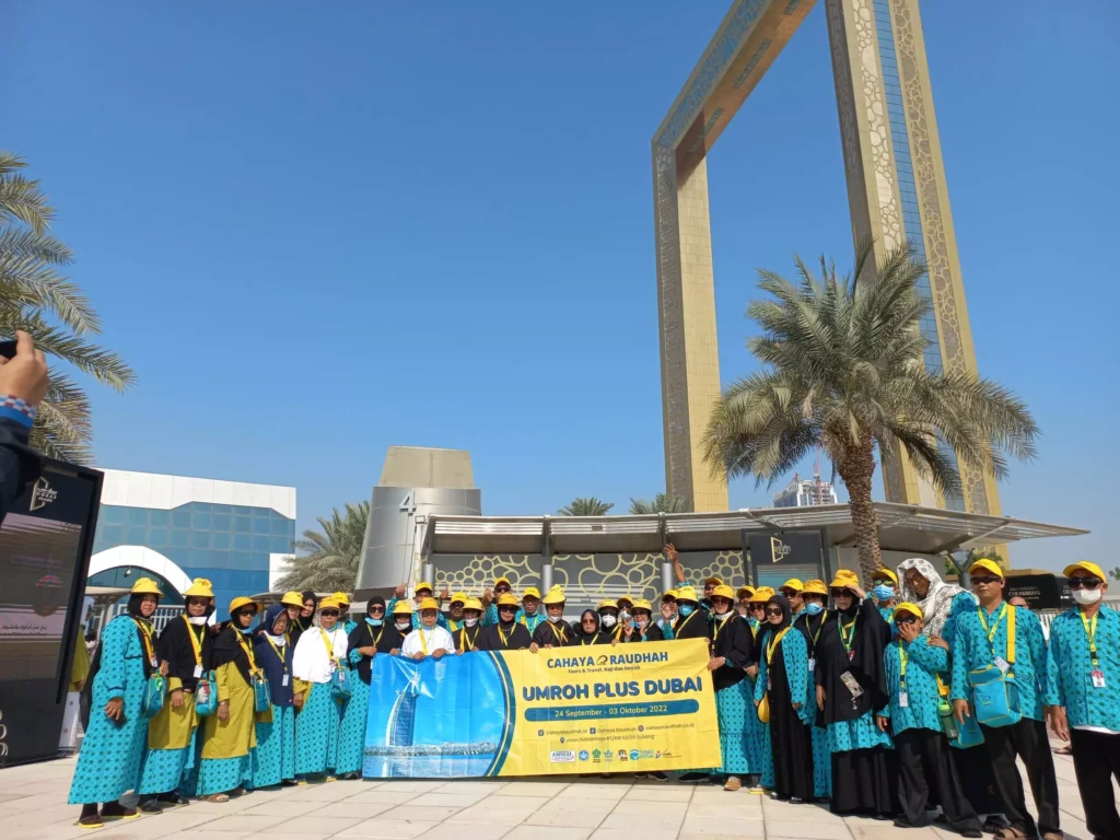 Apa Saja Ciri Travel Umroh Penipu, Metode dan Motif Penipuannya