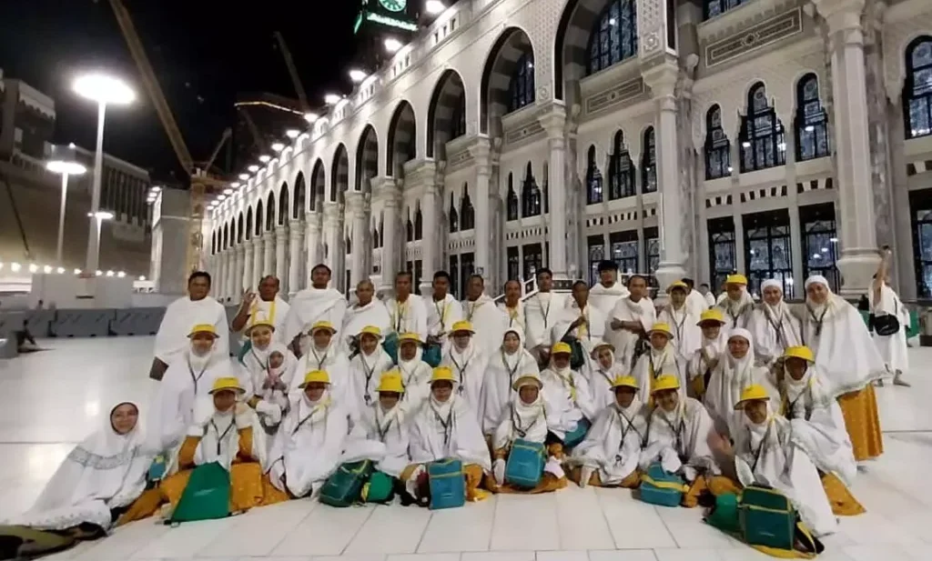 Cara Mudah Menabung untuk Umroh atau Haji Orang Tua: Wujudkan Impian Berangkat ke Tanah Suci