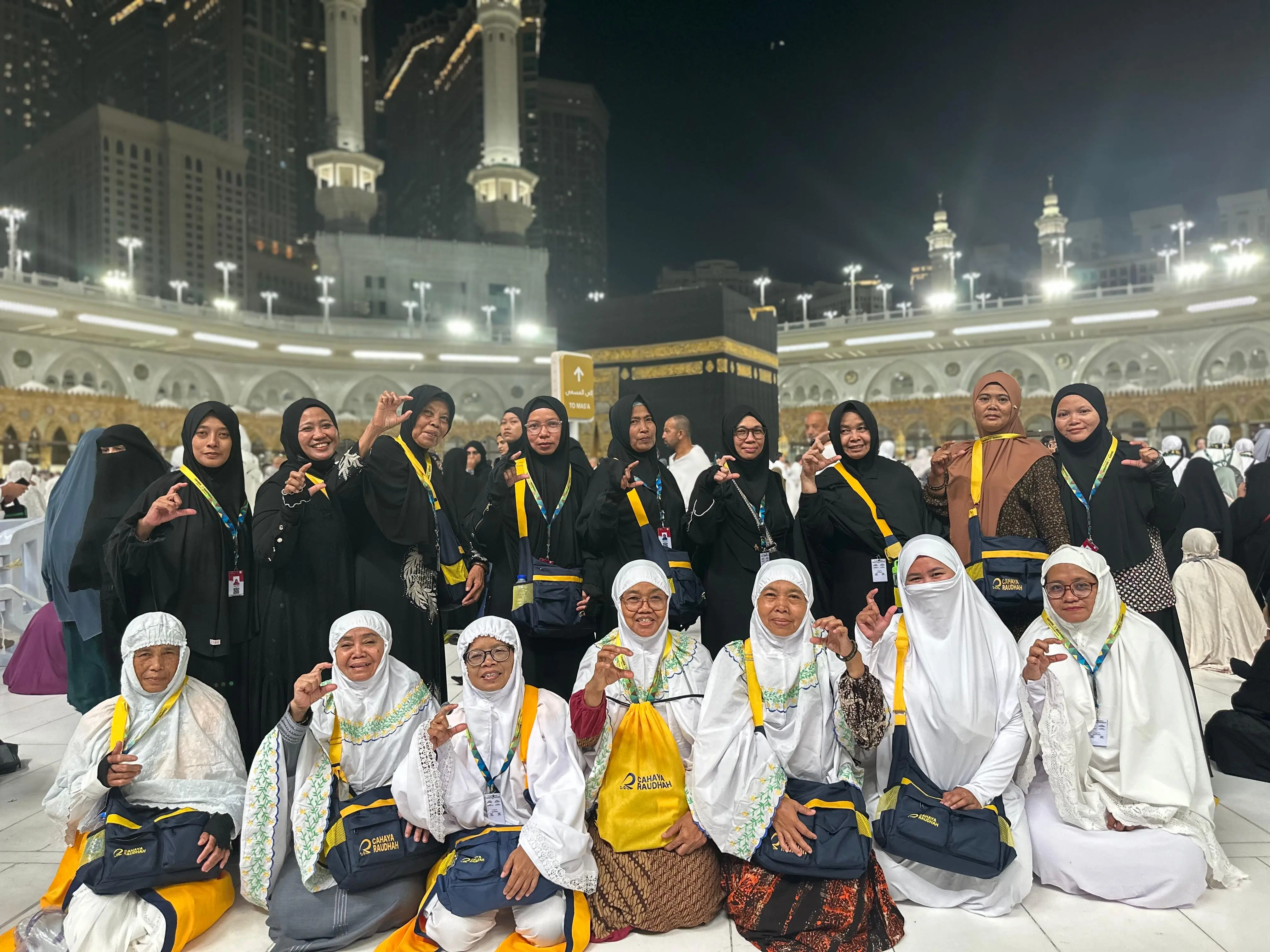 Pengalaman dan Persiapan Umroh Pertama Kali di Musim Panas: Cerita dan Tips dari Jamaah Cahaya Raudhah
