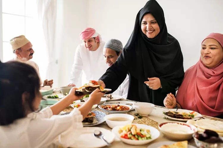 Pelajari Sunnah Rasulullah Ketika Berbuka Puasa