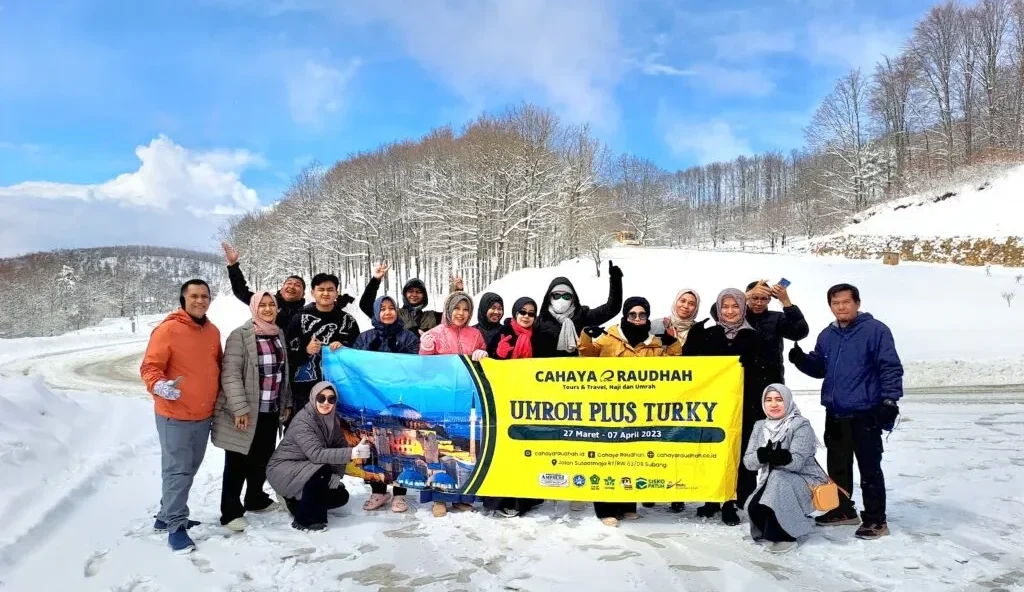 Kenapa Umat Muslim Wajib Traveling? Traveling Kemana Aja?